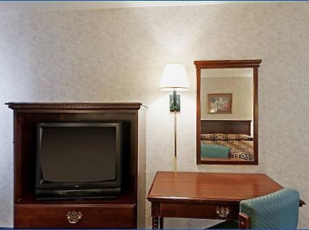 America'S Best Value Inn & Suites - Memphis/Graceland الغرفة الصورة