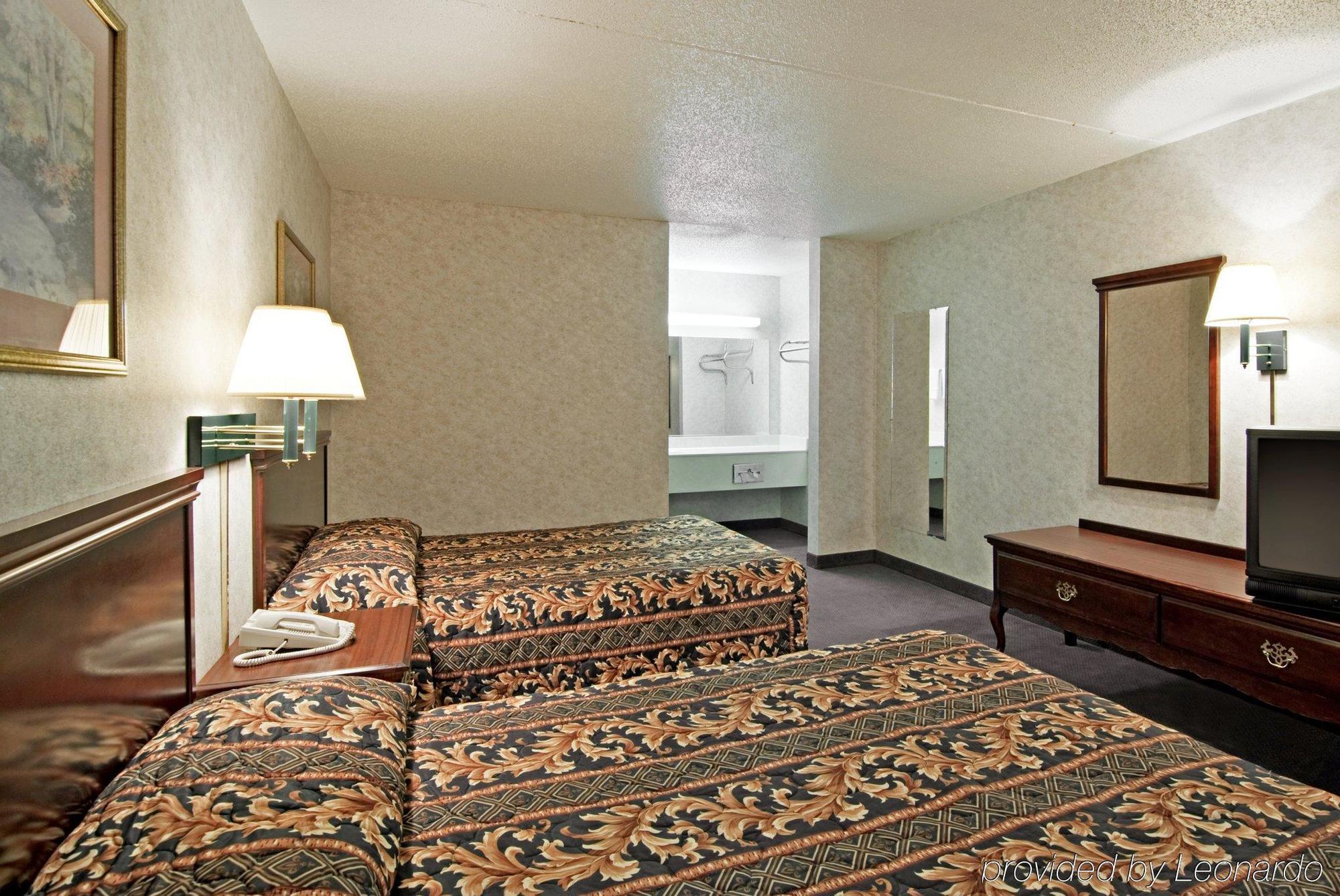 America'S Best Value Inn & Suites - Memphis/Graceland الغرفة الصورة