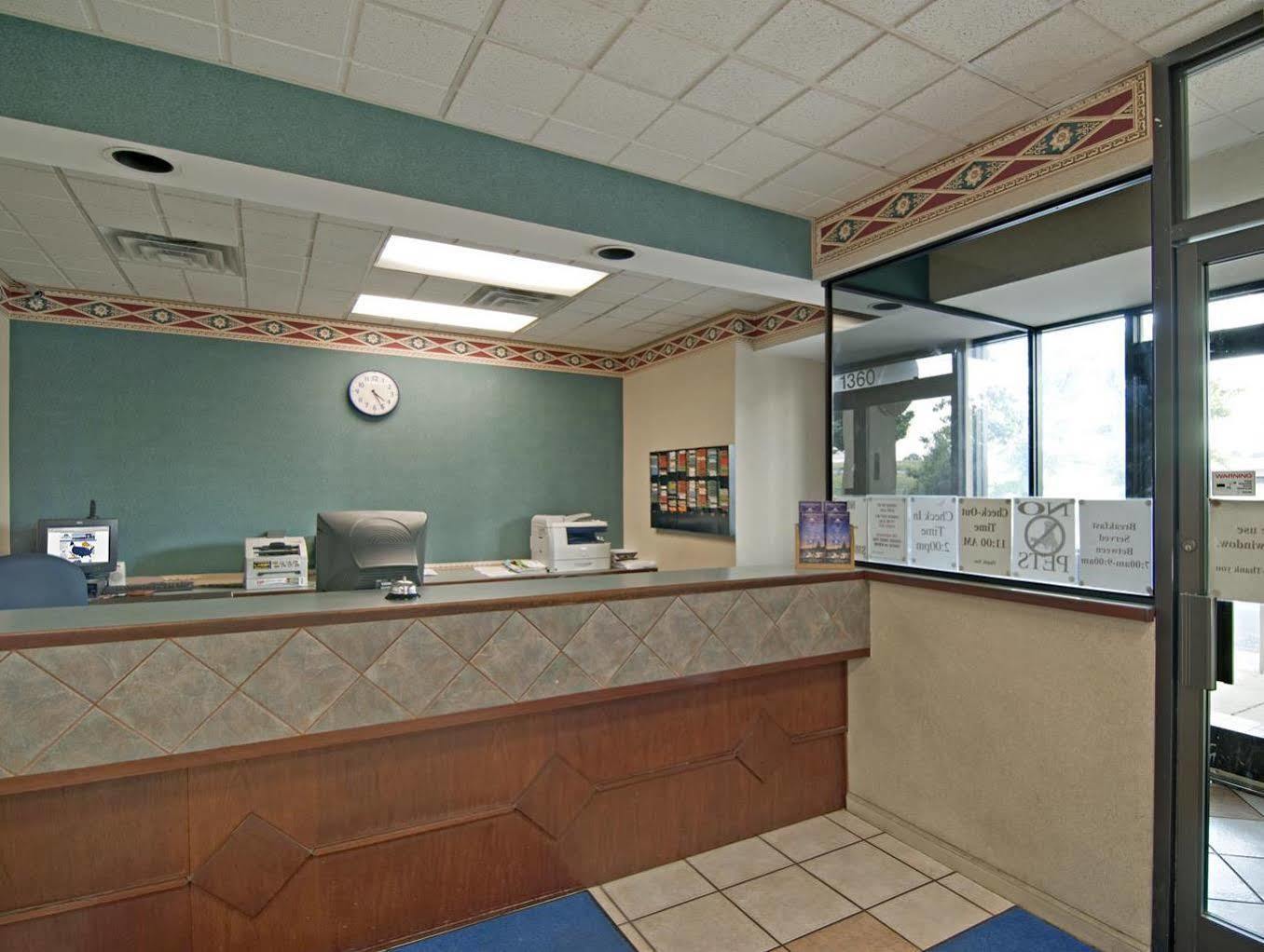America'S Best Value Inn & Suites - Memphis/Graceland المظهر الخارجي الصورة